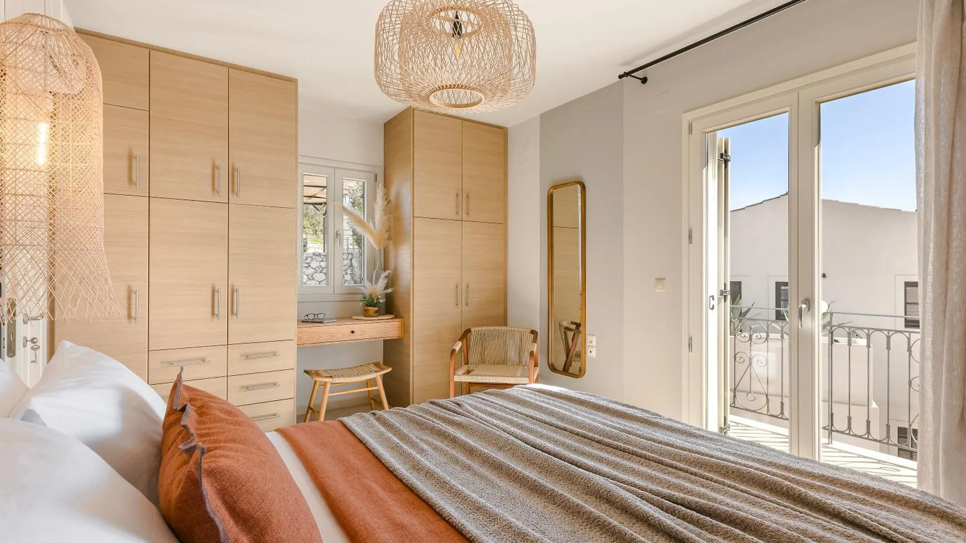 Alma Luxury Residences- Eos Apartment 3 Efl